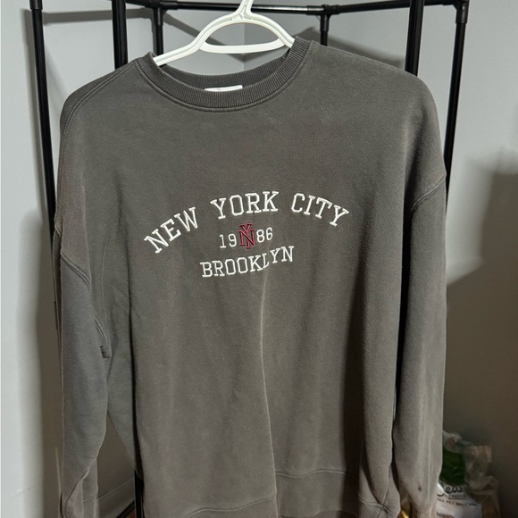 Garage Gray New York City Brooklyn Women's Sweater - Picture 1 of 1